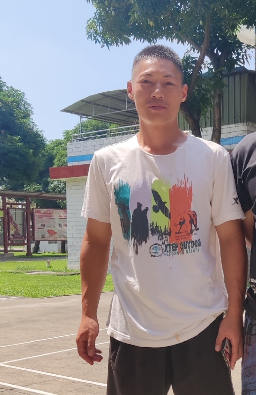 孤鹰的第一张照片--廊坊相亲服务中心