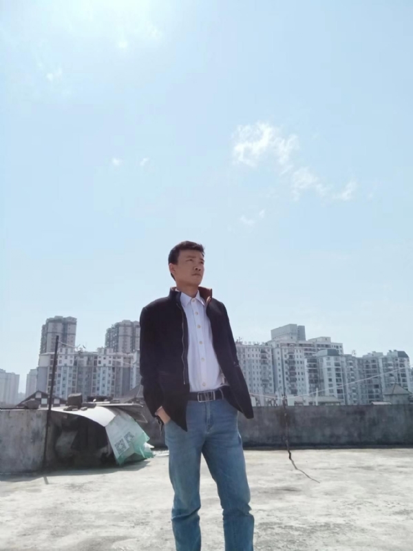 蓝色心情的第一张照片--廊坊相亲服务中心