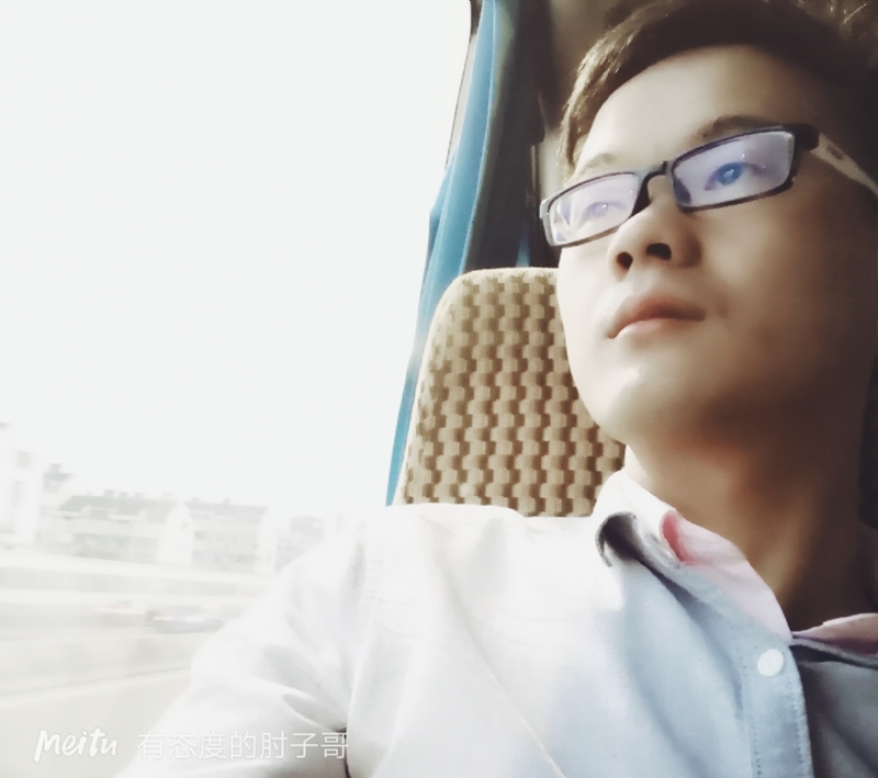 尹骏的第三张照片--廊坊相亲服务中心