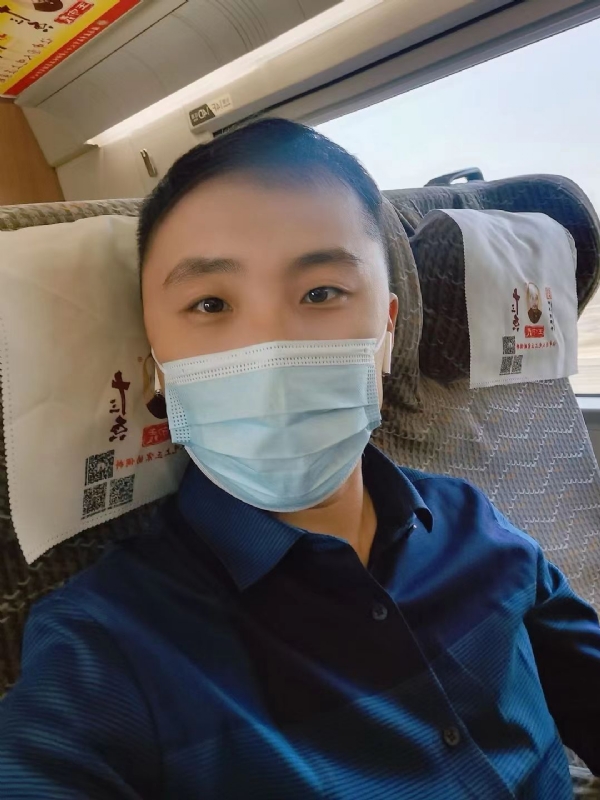 孤独的小屁猪的第二张照片--廊坊相亲服务中心