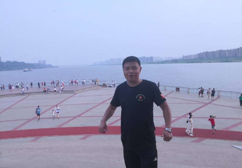 曾经心疼的我的第一张照片--廊坊相亲服务中心