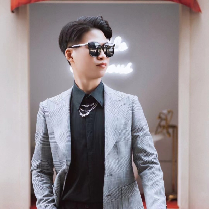 苟逸飞48的第二张照片--廊坊相亲服务中心