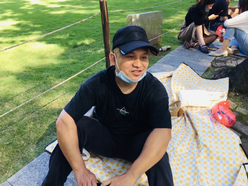 好大一颗石头的第一张照片--廊坊相亲服务中心