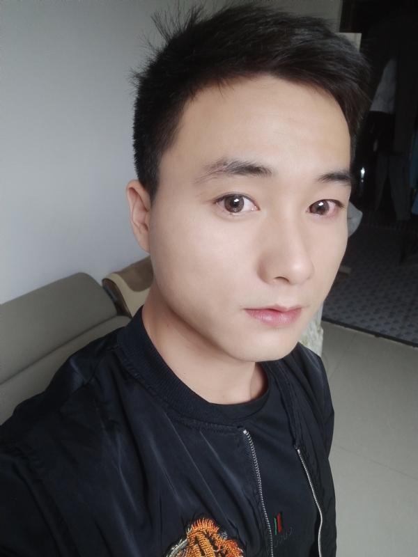 何凡的第三张照片--廊坊相亲服务中心