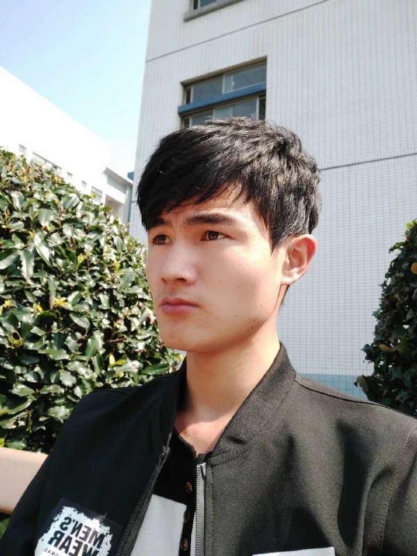 阳光男孩的第四张照片--廊坊相亲服务中心