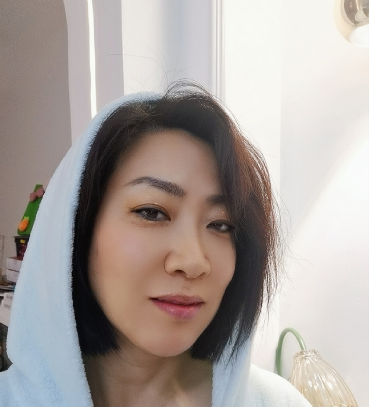 火玫瑰的第一张照片--廊坊相亲服务中心