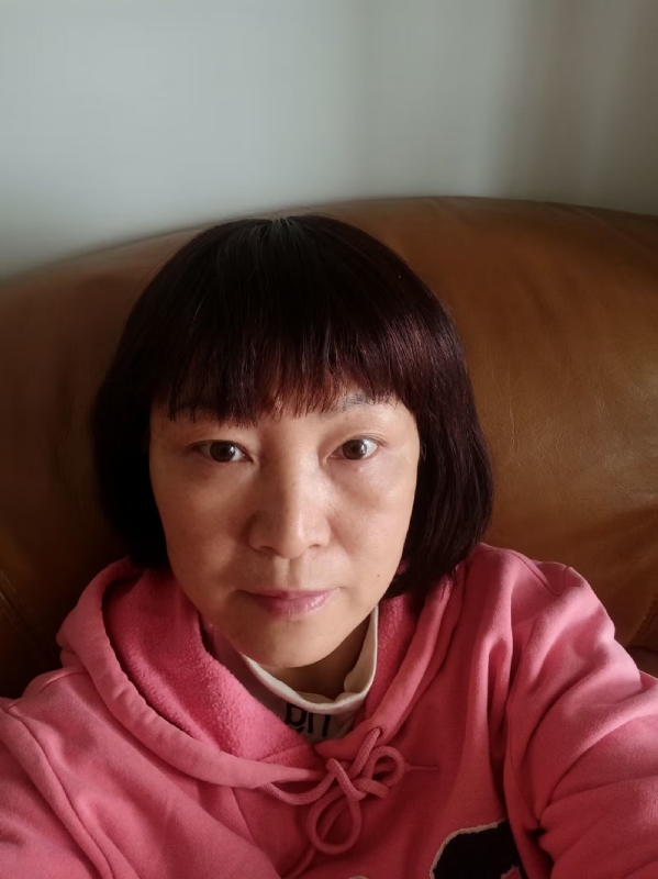 红玫瑰的第一张照片--廊坊相亲服务中心