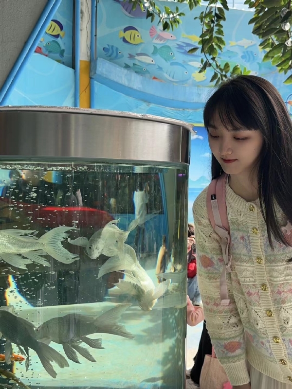 yiyi的第一张照片--廊坊相亲服务中心