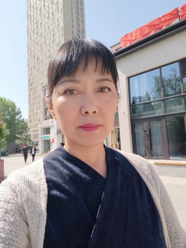 天山雪莲的第一张照片--廊坊相亲服务中心