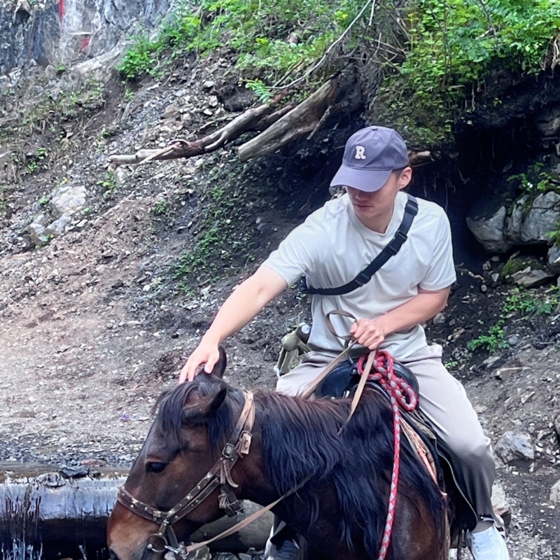 蓦然回首的第二张照片--廊坊相亲服务中心