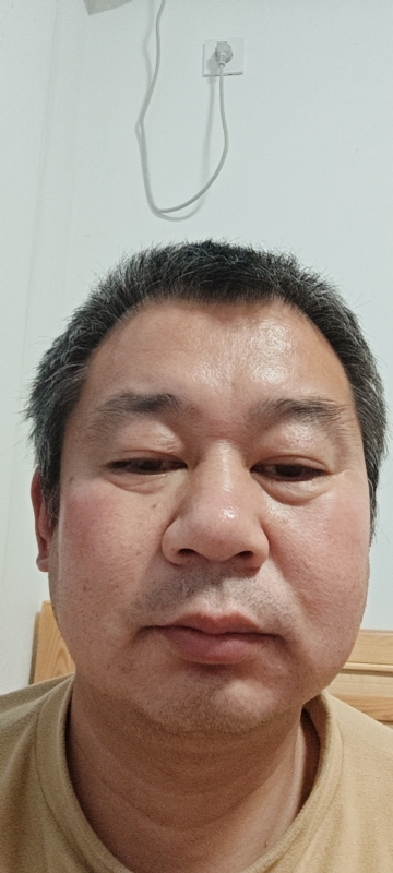 龙万的第一张照片--廊坊相亲服务中心