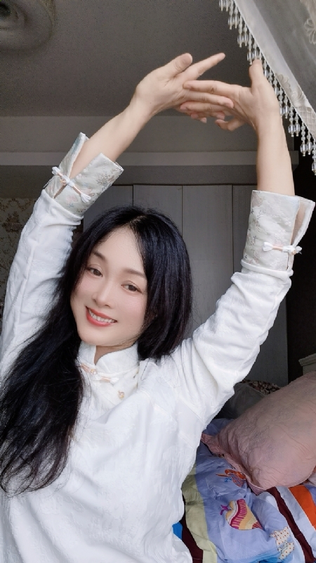 伊伊的第四张照片--廊坊相亲服务中心