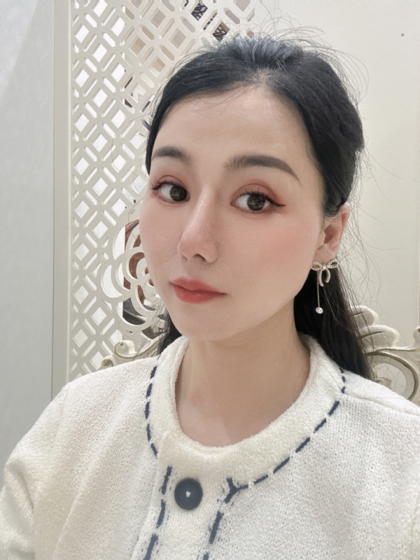 金莉的第一张照片--廊坊相亲服务中心