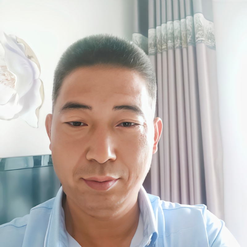 雨中漫步的第一张照片--廊坊相亲服务中心