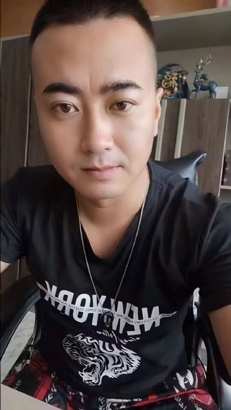 Luck耀的第一张照片--廊坊相亲服务中心