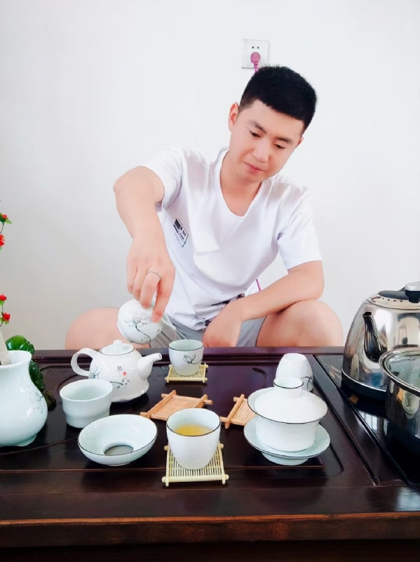 日月的第二张照片--廊坊相亲服务中心